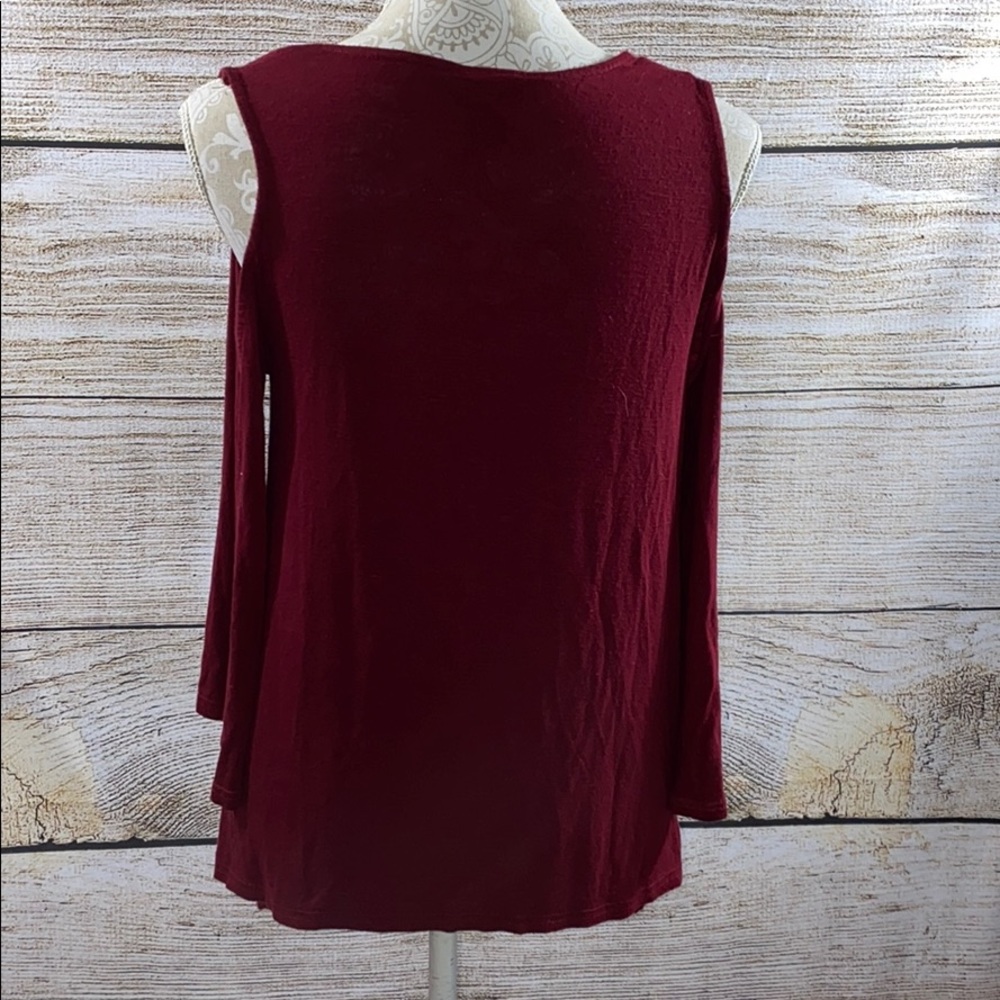Women’s Rue21 Top - Picture 3 of 7